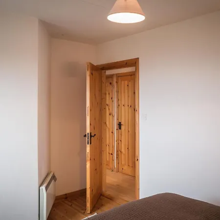 بيت للعطل Stone *