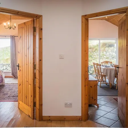 بيت للعطل Stone *