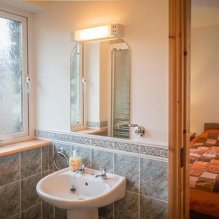 بيت للعطل Stone *