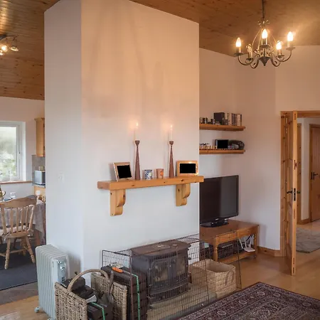 Stone بيت للعطل Errislannan